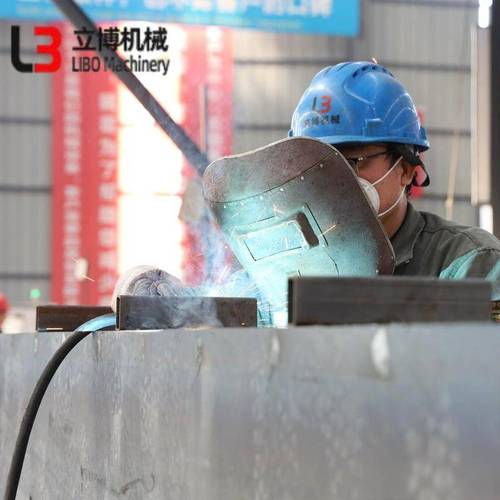 围墙模具与墙体设备技术的先驱之路 设计、制造与装配的创新实践